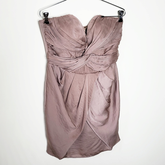 ➡️ SOLD Beautiful Strapless Ruched Dress - Picture 2 of 8